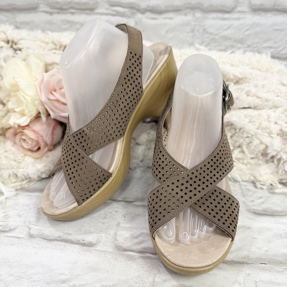 Dansko Jacinda Wedge Heel Sandals Taupe Suede Eyelet Open Toe Women's 10.5 Shoes